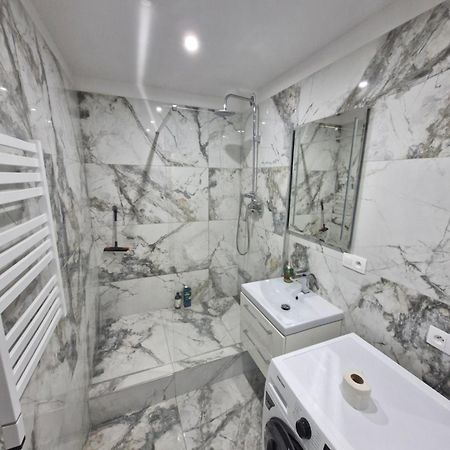 Peti Apartman Centrum Galanta Luaran gambar