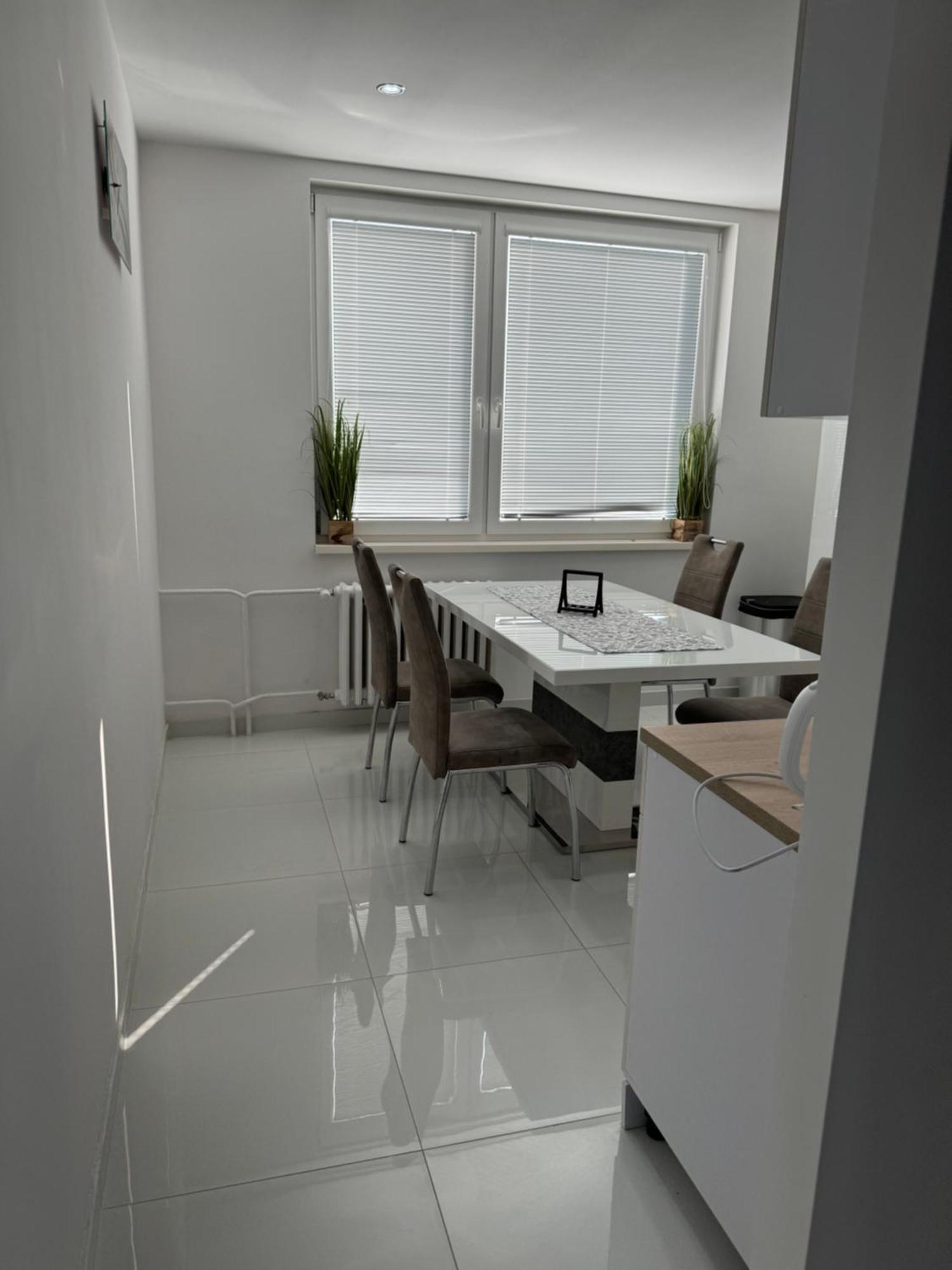 Peti Apartman Centrum Galanta Luaran gambar