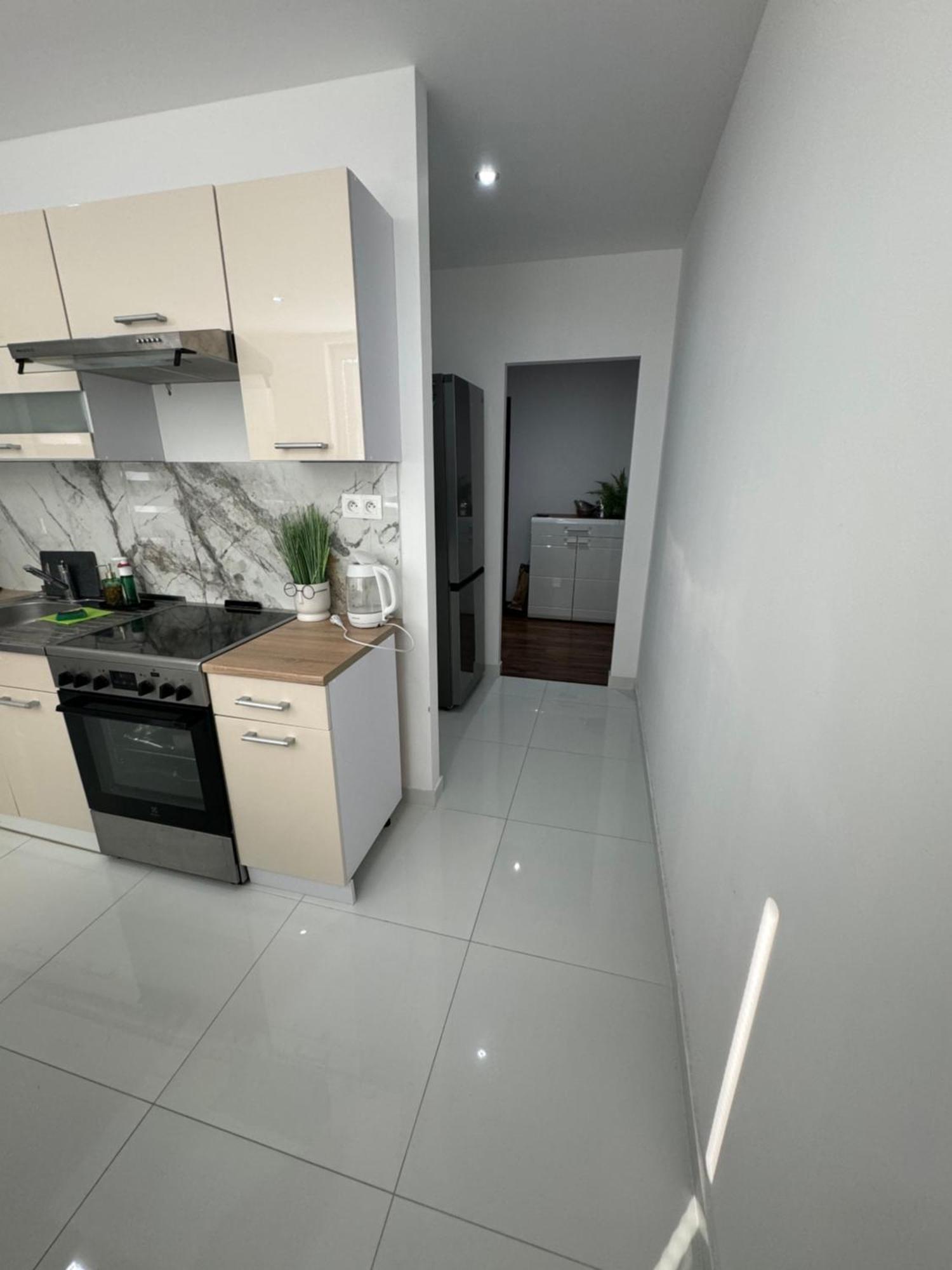 Peti Apartman Centrum Galanta Luaran gambar